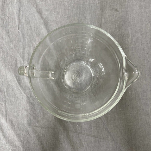 Anchor Hocking 2 Qt 8 Cup Glass Measuring Cup Batter Mixing Bowl USA FS Charity - Picture 6 of 9